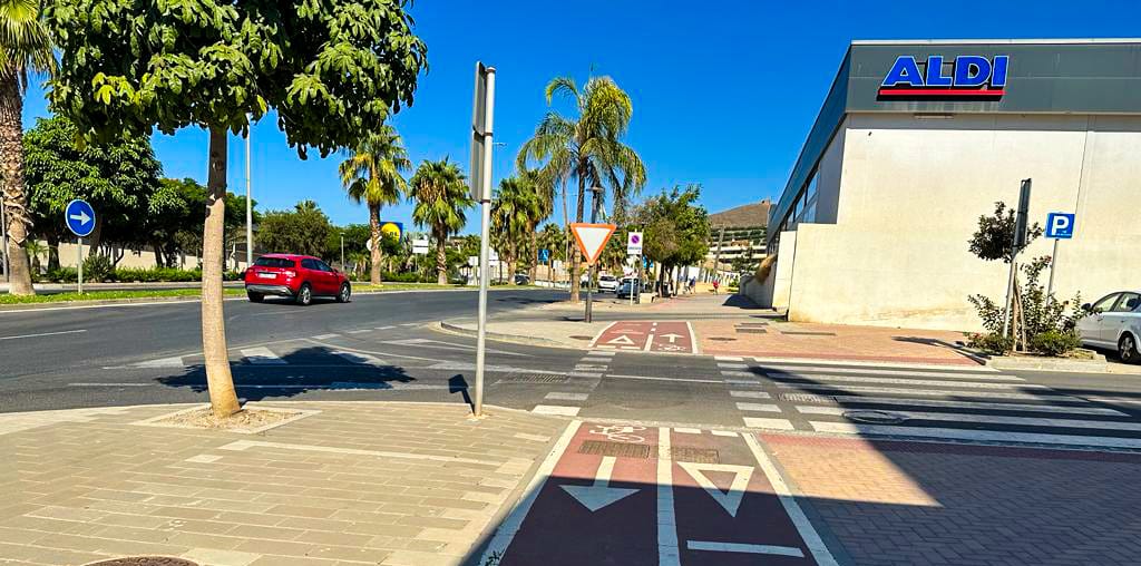 La prxima conexin de los carriles bici en la avenida Norman Bethune contina el plan del Ayuntamiento de Motril por mejorar la movilidad urbana sostenible
