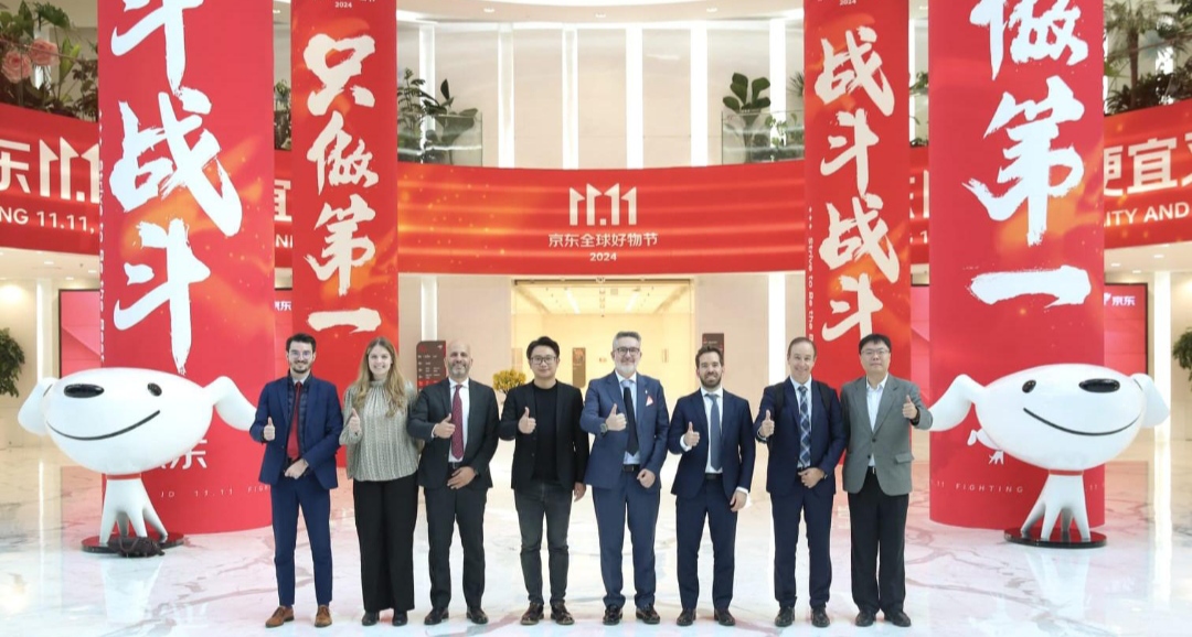 El grupo JD, la mayor plataforma de venta online de China, interesada en incluir los productos Sabor Granada de la Diputacin en su oferta comercial