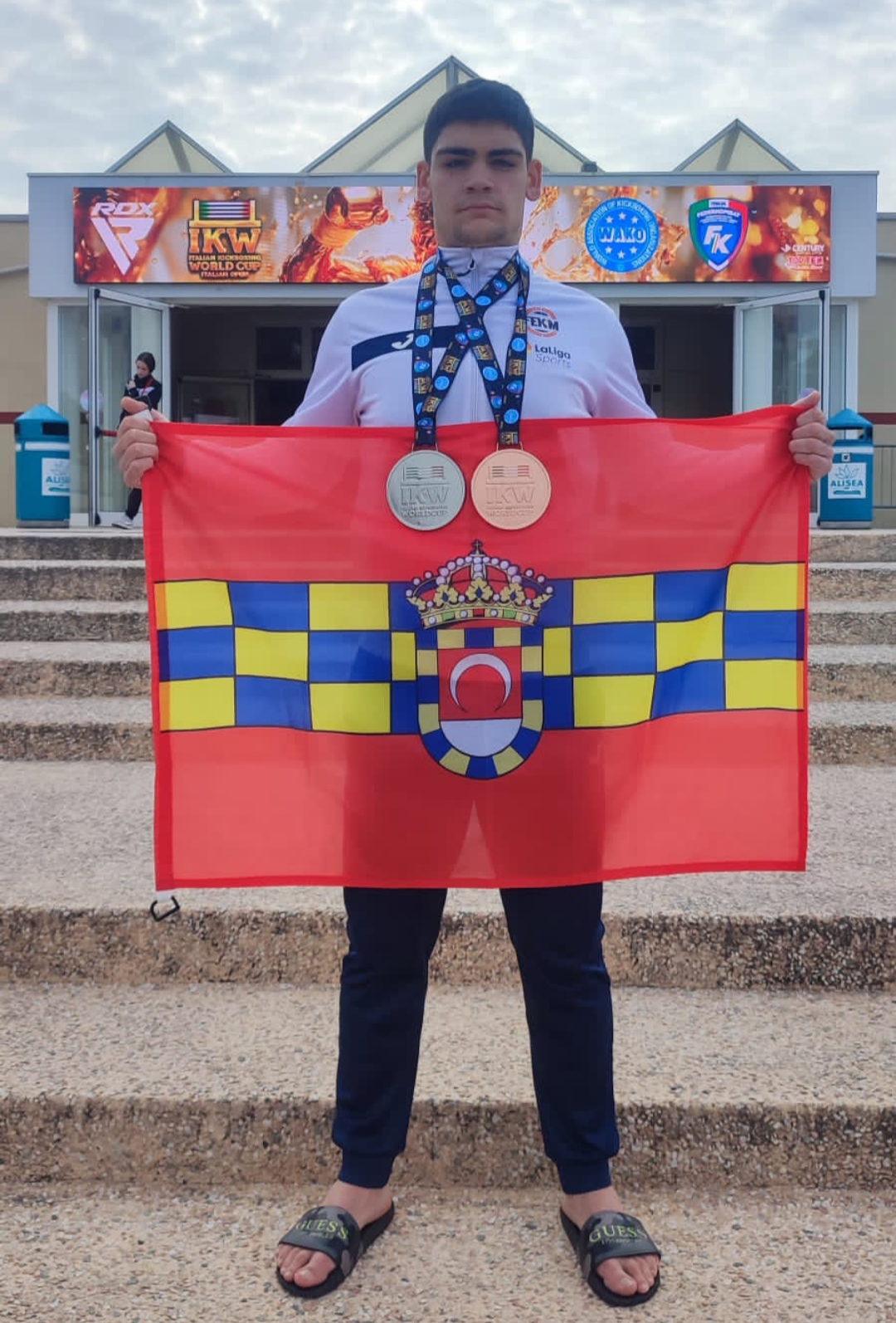 El granadino Samuel Molina Solera se alza con la plata y el bronce en el Campeonato Mundial de Kick Boxing