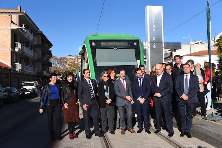 Metro de Granada reanuda las pruebas mviles con el paso de los trenes por el tnel de Camino de Ronda hasta Hpica